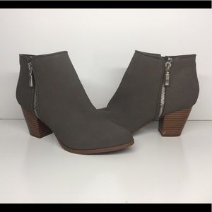 Style & Co gray booties size 7.5